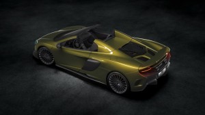 The-back-of-the-McLaren-675LT-2016-convertible